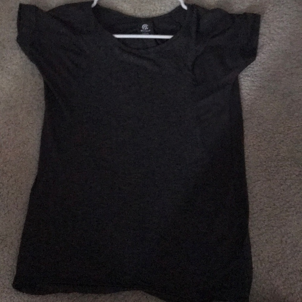kids black excersise shirt